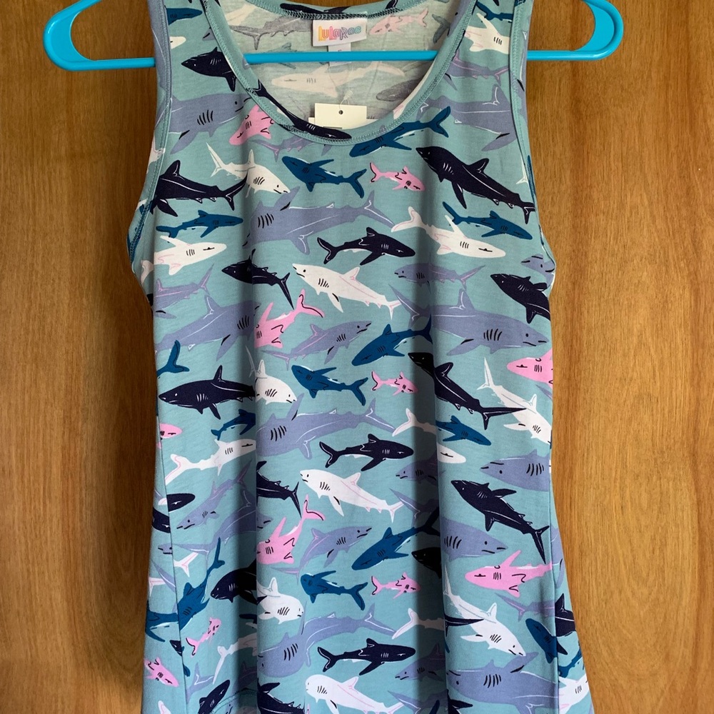 LulaRoe shark tank top NWT Small